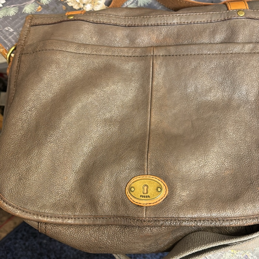 Fossil Bag And Matching Wallet - image 3